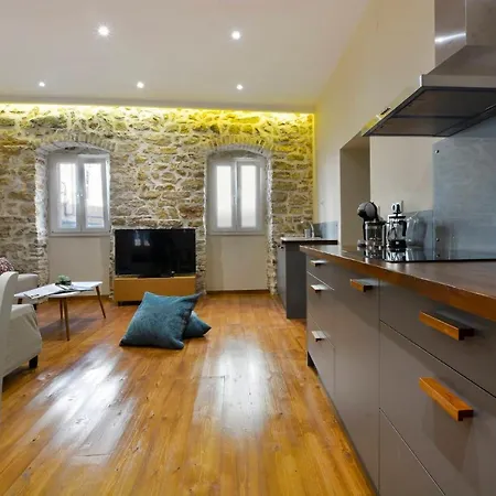 Beau Maison Apartament Corfu (city)